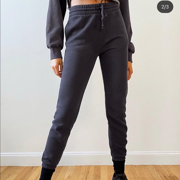 Aritzia perfect sweats - Picture 2 of 2